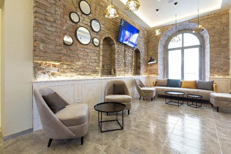 Marquise Hotel Garni Belgrad Exteriör bild